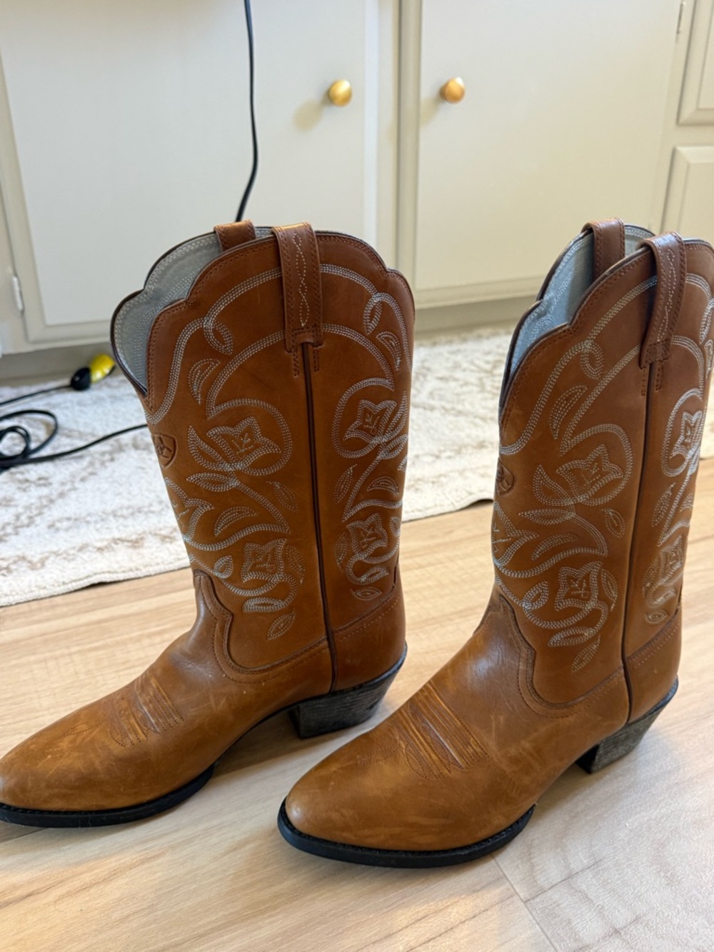 Ariat Heritage Classic Brown Leather Western Cowboy Boots